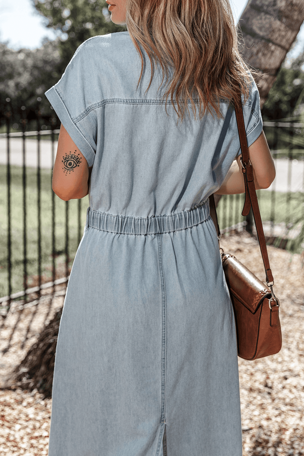 Isabelle - Denim dress with elegant short batwing sleeves